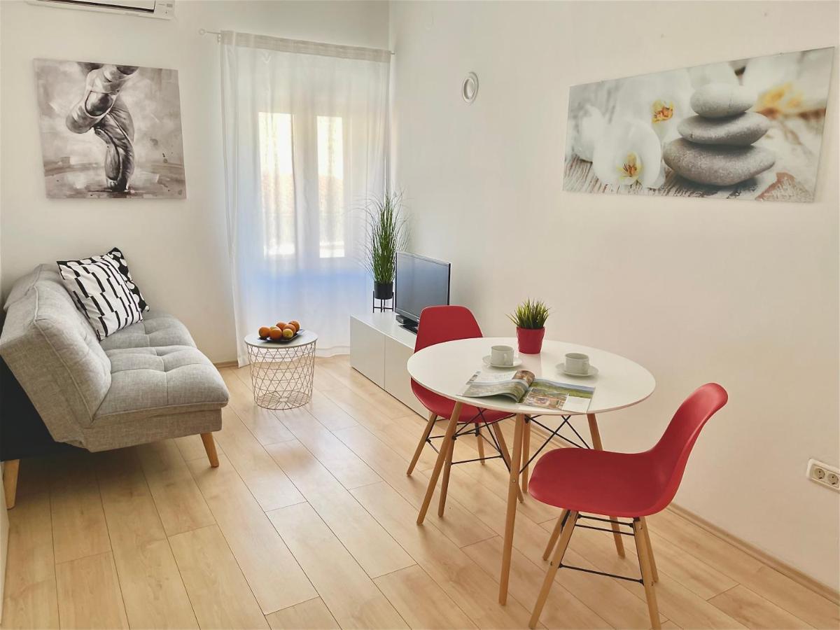 Apartments Antons Pula Exterior photo