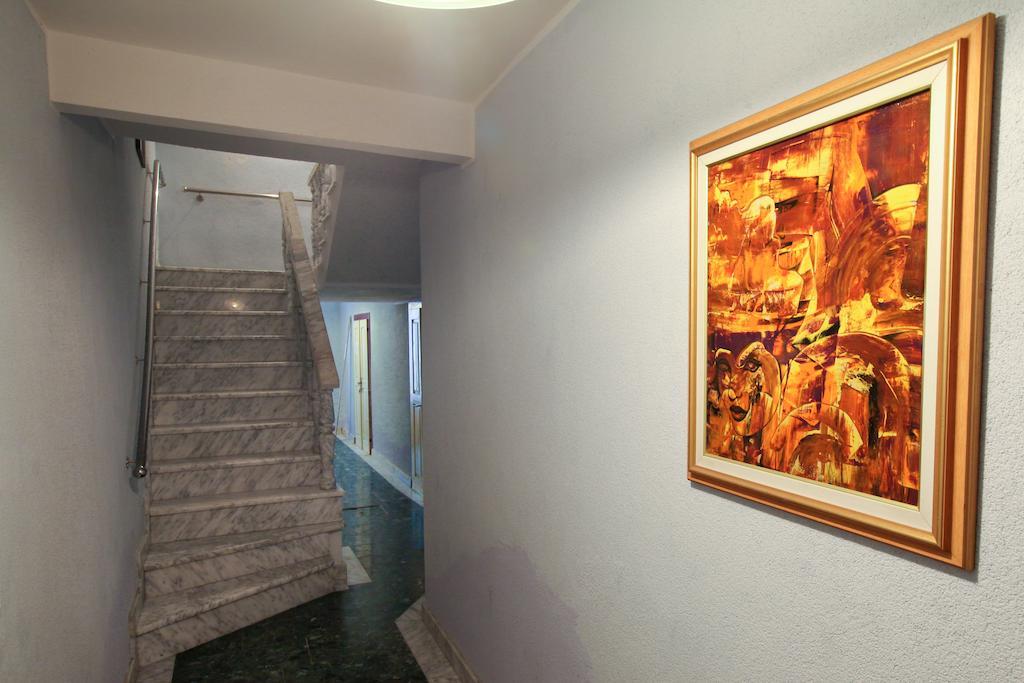 Apartments Antons Pula Exterior photo