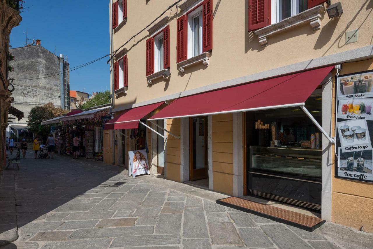 Apartments Antons Pula Exterior photo